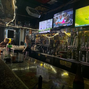 Hunter's Beach Bar - Cold beers... - Dive Bars Near Me - Fort Lauderdale, Florida Hunter's Beach Bar - Cold beers... - Dive Bars Near Me - Fort Lauderdale, Florida