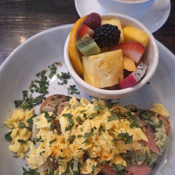 EAT - Avocado toast,  fruit, and vanilla latte with oat milk - Breakfast & Brunch Near Me - North Hollywood, California