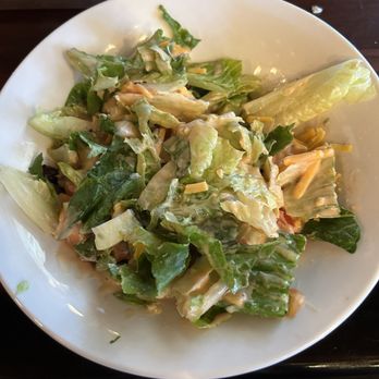 Logan's Roadhouse - House Salad with House Thousand Island . It was soooo good ! - American Near Me - Tuscaloosa, Alabama