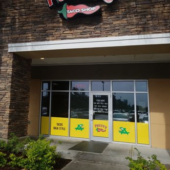 Fuzzy's Taco Shop - Entrance - Tex-Mex Near Me - Orlando, Florida