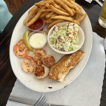 Chart Room Restaurant - Seafood combo - Seafood Near Me - Crescent City, California Chart Room Restaurant - Seafood combo - Seafood Near Me - Crescent City, California
