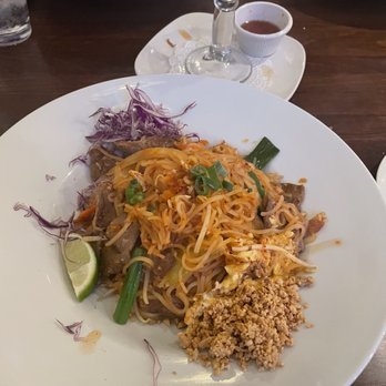 Lime Leaf Thai Eatery - Beef pad Thai - Thai Near Me - Metairie, Louisiana