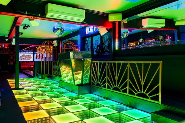 Rick & Roxy's by null