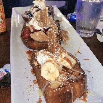 Honeybear Cafe - Trio French Toast Flight - Breakfast & Brunch Near Me - Chicago, Illinois