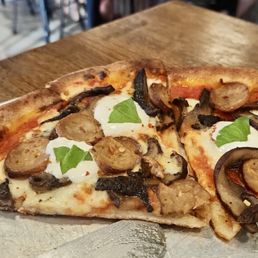 Diablo sausage pizza. Not too hot and very fresh tasting. Diablo sausage pizza. Not too hot and very fresh tasting.