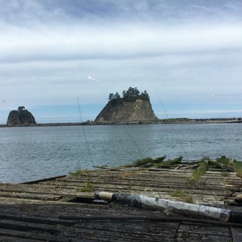 River's Edge Restaurant - Seafood Near Me - La Push, Washington River's Edge Restaurant - Seafood Near Me - La Push, Washington