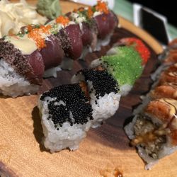 Oishii Bistro - Server was terrific !!! Lovely and carribean rolls are amazing I see you soon !!!!!!
