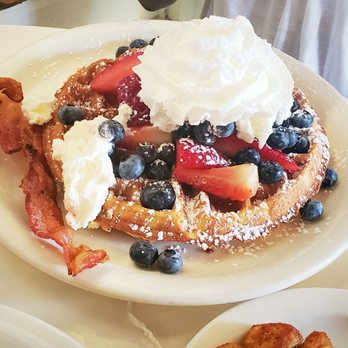 Briarpatch Restaurant - Waffle - American Near Me - Winter Park, Florida