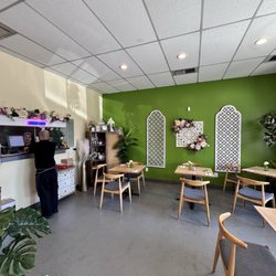 Bloom Thai Cuisine - Dining room