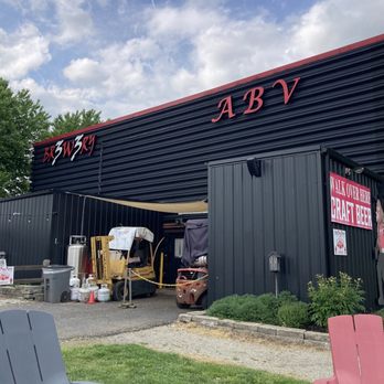 Brewery 33 Hocking Hills - Breweries Near Me - Logan, Ohio