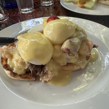 Blue Heaven - Surf and turf Benedict - Breakfast & Brunch Near Me - Key West, Florida Blue Heaven - Surf and turf Benedict - Breakfast & Brunch Near Me - Key West, Florida