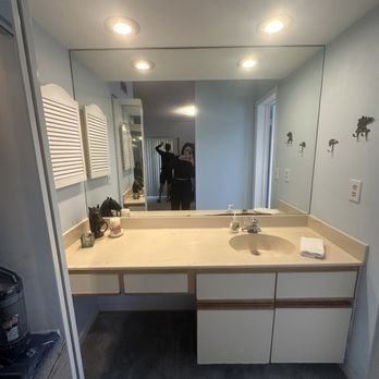 Cabinet Stop Shop - Bathroom Before - General Contractors Near Me - Sunrise, Florida Cabinet Stop Shop - Bathroom Before - General Contractors Near Me - Sunrise, Florida