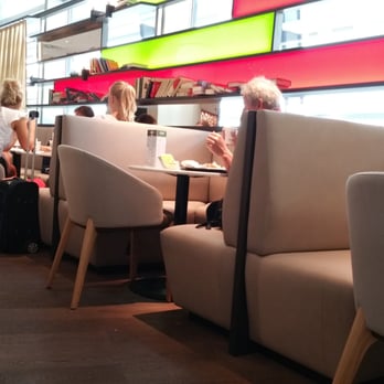 Dailyroast - Seating Area at Daily Roast - Bistros Near Me - Schwechat, 3