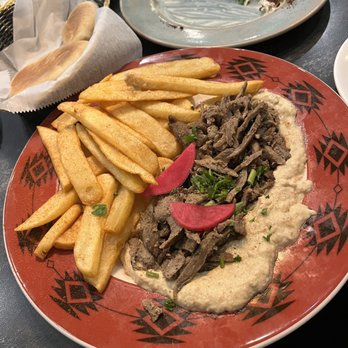 La Marra - Mediterranean Restaurant, Kabobs, Shawarma - Shawarma dinner - Middle Eastern Near Me - Oak Park, Michigan