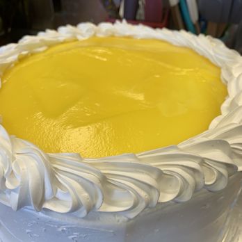 Broadway Grill - Lemon cream cake - American Near Me - Veneta, Oregon