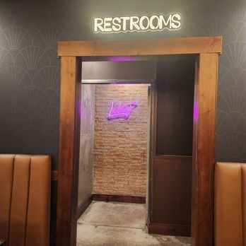 The Industry Social House - Trendy decor with classy twist - Pubs Near Me - Thunder Bay, Ontario The Industry Social House - Trendy decor with classy twist - Pubs Near Me - Thunder Bay, Ontario