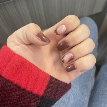 Nails Plus - Nail Salons Near Me - Indianapolis, Indiana