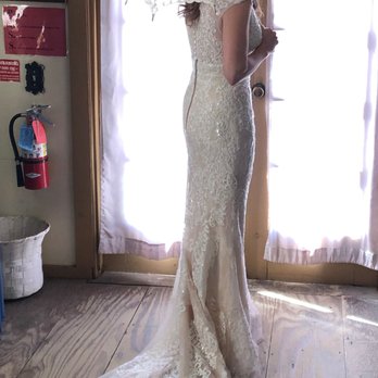 I.B.Bayo - Wedding dress with train and no noticeable bustle attachment. - Sewing & Alterations Near Me I.B.Bayo - Wedding dress with train and no noticeable bustle attachment. - Sewing & Alterations Near Me