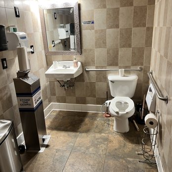 Habebe Cafe & Hookah Lounge - Bathroom. So clean. And a bidet!!! - Hookah Bars Near Me - Castaic, California