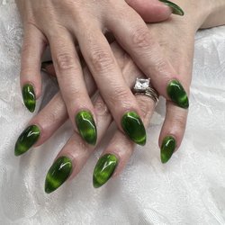 Exotic Nails & Wax - Acrylic nails with gel polish, Cat's Eye Green