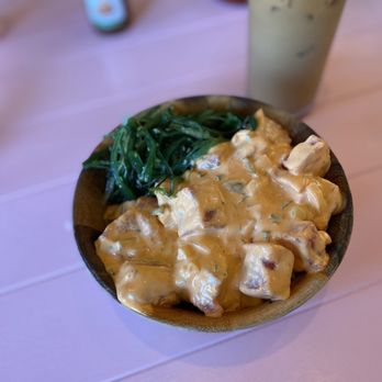 Cafe Morey's - Spicy Ahi and Salmon Poke Bowl*, way too much sauce, I do not recommend. - American Near Me - Honolulu, Hawaii Cafe Morey's - Spicy Ahi and Salmon Poke Bowl*, way too much sauce, I do not recommend. - American Near Me - Honolulu, Hawaii