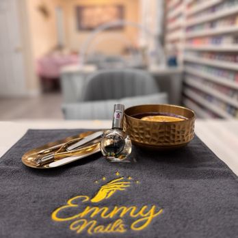 Emmy Nails - Before performing manicure service - Nail Technicians Near Me - Walnut Creek, California Emmy Nails - Before performing manicure service - Nail Technicians Near Me - Walnut Creek, California