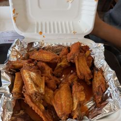 Lucero's Pizza - Wings