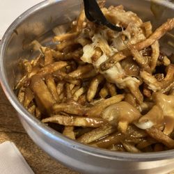 Roberto’s Neopolitan Style Pizza - Poutine
