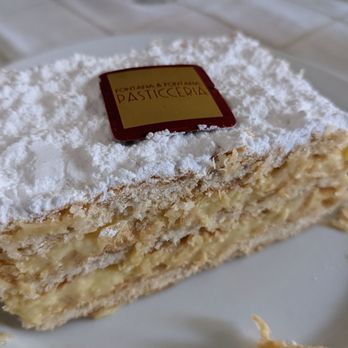 Fontana e Fontana - Slice of millefoglie, delicious - Desserts Near Me - Milan, Michigan Fontana e Fontana - Slice of millefoglie, delicious - Desserts Near Me - Milan, Michigan