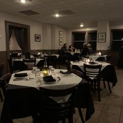 Colosseo Restaurant & Pizza - Dining room