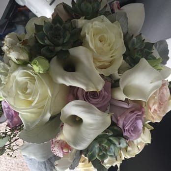 Kloeckner Preferred Flowers - bridal bouquet - Florists Near Me - Chicago, Illinois Kloeckner Preferred Flowers - bridal bouquet - Florists Near Me - Chicago, Illinois