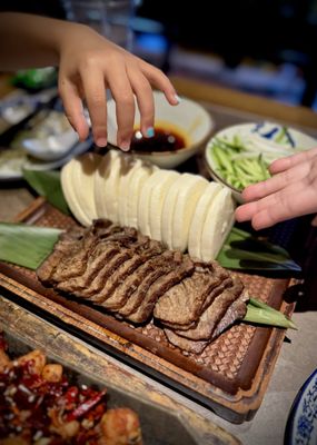 Mountain House Rowland Heights 川山甲 by null