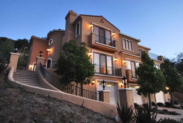 NuWave Family Real Estate Solutions