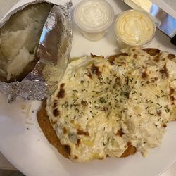 White House Restaurant - Chicken with artichoke dip