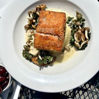 Willamette Valley Vineyards - Plank Roasted Lemon Herb Steelhead - Wineries Near Me - Turner, Oregon Willamette Valley Vineyards - Plank Roasted Lemon Herb Steelhead - Wineries Near Me - Turner, Oregon