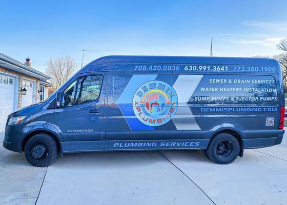 Demmis Plumbing Logo