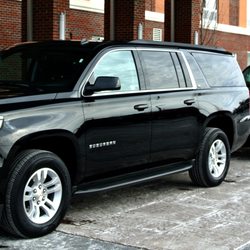 RoadMaster Limousine - Airport transfer daily, let one of our chauffeurs take care of you