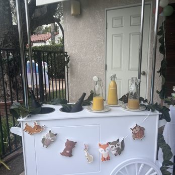 Dashhbar - Champagne cart - Bartenders Near Me