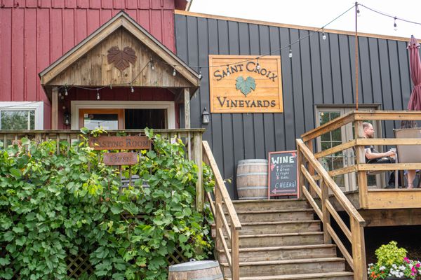 Saint Croix Vineyards by null