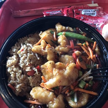 Pei Wei Asian Kitchen - Spicy General Tao chicken - Chinese Near Me - Little Rock, Arkansas