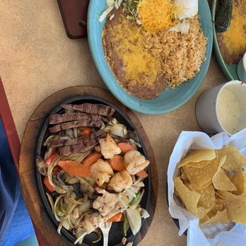 Maracas On ruby - Fajita Sampler - Mexican Near Me - Spokane, Washington Maracas On ruby - Fajita Sampler - Mexican Near Me - Spokane, Washington