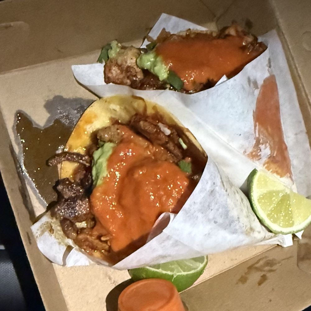 Taco N'Madre - Food Trucks Near Me - San Francisco, California