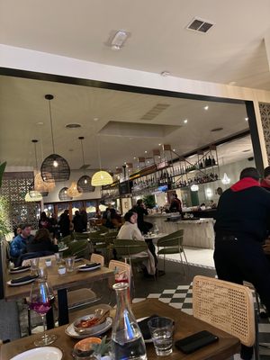 Vida Tapas Y Cocteles by null