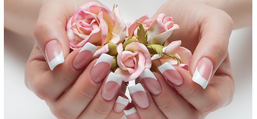 Tip Top Nails & Spa Logo