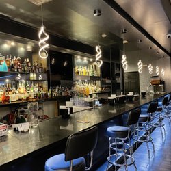 Bar 8