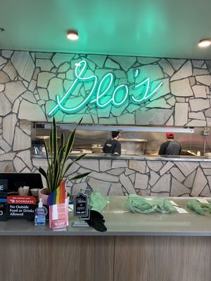 Glo's by null