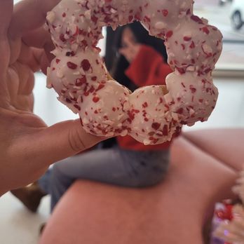 TE'AMO Boba Bar - Peppermint mochi donut - Bubble Tea Near Me - South Barrington, Illinois TE'AMO Boba Bar - Peppermint mochi donut - Bubble Tea Near Me - South Barrington, Illinois