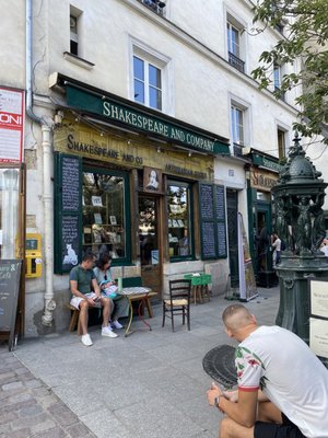 Shakespeare and Company by null