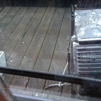 Hotel 340 - Disgusting, not for business travelers.  This was the view for $109/night, small room, no desk as advertised and no room service - Hotels Near Me - Saint Paul, Minnesota