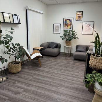 iMassage - Lobby area - Massage Therapy Near Me - Paradise, Nevada iMassage - Lobby area - Massage Therapy Near Me - Paradise, Nevada